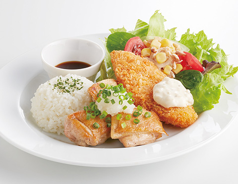 白身魚フライとひとくちチキン＆蒸し鶏サラダ