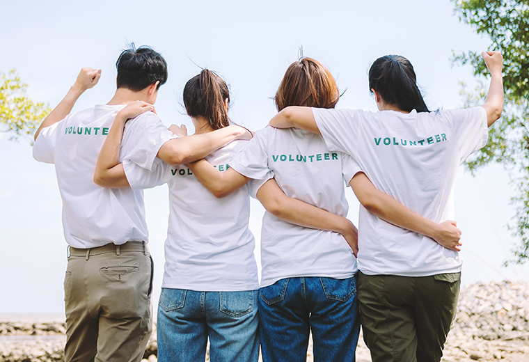 地域社会とのつながりと貢献 1、2、4、8、11